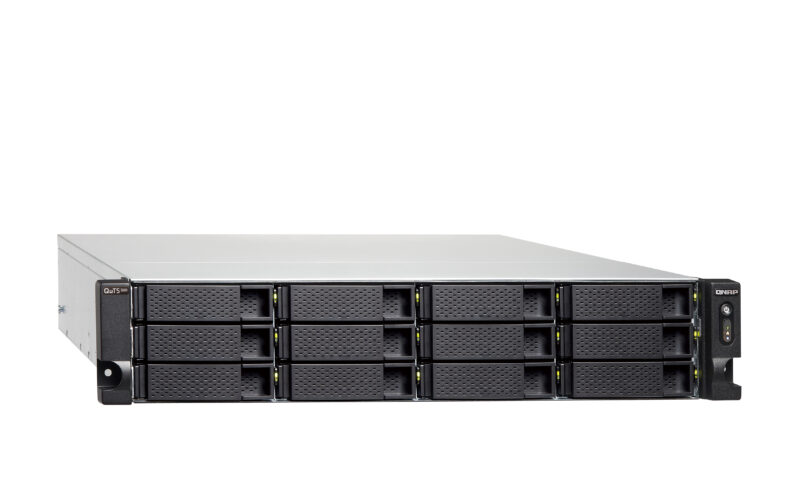 QNAP TS-H1886XU-RP-R2 NAS Armadio (3U) Intel® Xeon® D D-1622 32 GB DDR4 0 TB QuTS hero Nero, Grigio immagine gallery 8 QNAP TS-H1886XU-RP-R2 NAS Armadio (3U) Intel® Xeon® D D-1622 32 GB DDR4 0 TB QuTS hero Nero, Grigio