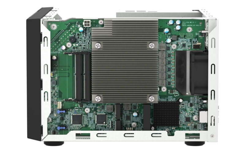 QNAP TVS-h874X NAS Tower Intel® Core™ i9 64 GB DDR4 0 TB QuTS hero Nero
