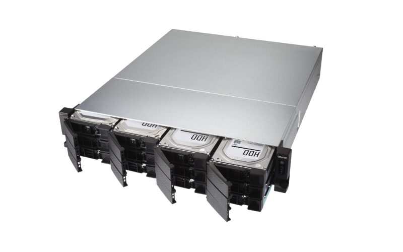 QNAP TS-H1886XU-RP-R2 NAS Armadio (3U) Intel® Xeon® D D-1622 32 GB DDR4 0 TB QuTS hero Nero, Grigio immagine gallery 2 QNAP TS-H1886XU-RP-R2 NAS Armadio (3U) Intel® Xeon® D D-1622 32 GB DDR4 0 TB QuTS hero Nero, Grigio