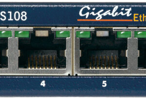 NETGEAR GS108GE switch di rete Non gestito Gigabit Ethernet (10/100/1000) Blu
