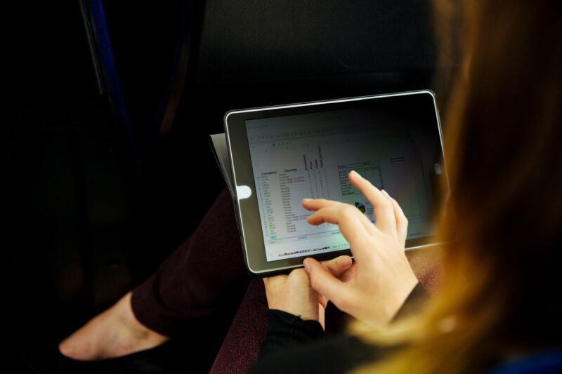 Targus AST025EUZ protezione per lo schermo dei tablet Pellicola proteggischermo trasparente Microsoft 1 pz