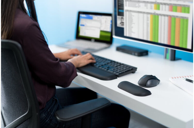 Kensington Braccio per monitor a colonna estensibile SmartFit®