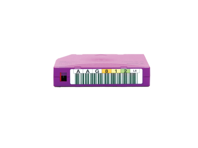 HPE LTO-6 Ultrium 6.25TB RW Custom Labeled 20 Data Cartridges with Cases immagine principale HPE LTO-6 Ultrium 6.25TB RW Custom Labeled 20 Data Cartridges with Cases