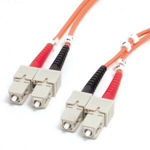 StarTech.com Cavo in fibra ottica multimodale OM1 da SC a SC da 2m, Dimensione fibra 62,5/125, Reti 10Gbps - Cavo patch/Bretella in fibra LSZH immagine principale StarTech.com Cavo in fibra ottica multimodale OM1 da SC a SC da 2m, Dimensione fibra 62,5/125, Reti 10Gbps - Cavo patch/Bretella in fibra LSZH