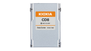 Kioxia CD8-V 3,2 TB 2.5" PCI Express 4.0 NVMe BiCS FLASH TLC immagine principale Kioxia CD8-R 1,92 TB 2.5" PCI Express 4.0 NVMe BiCS FLASH TLC