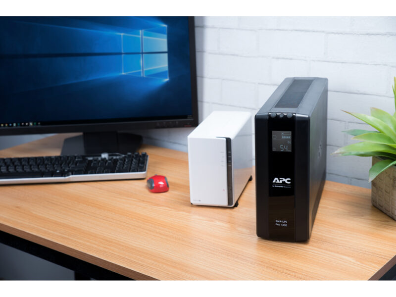 APC BR1300MI gruppo di continuità (UPS) A linea interattiva 1,3 kVA 780 W 8 presa(e) AC immagine gallery 5 APC BR1300MI gruppo di continuità (UPS) A linea interattiva 1,3 kVA 780 W 8 presa(e) AC