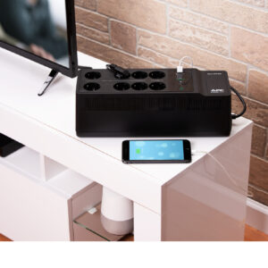 APC Back-UPS 650VA 230V 1 USB charging port - (Offline-) USV gruppo di continuità (UPS) Standby (Offline) 0,65 kVA 400 W 8 presa(e) AC immagine gallery 3 APC Back-UPS 650VA 230V 1 USB charging port - (Offline-) USV gruppo di continuità (UPS) Standby (Offline) 0,65 kVA 400 W 8 presa(e) AC