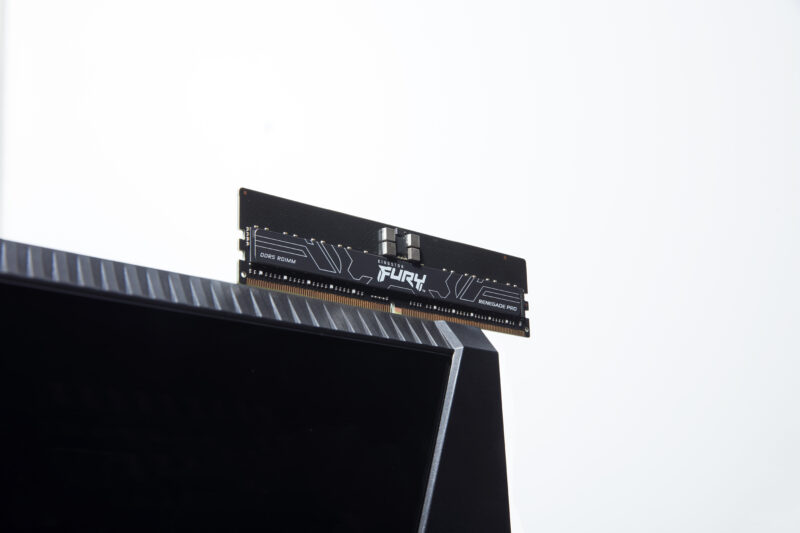 Kingston Technology FURY 256GB 6800MT/s DDR5 ECC Reg CL34 DIMM (Kit da 8) Renegade Pro XMP immagine gallery 5 Kingston Technology FURY 128GB 6000MT/s DDR5 ECC Reg CL32 DIMM (Kit da 8) Renegade Pro EXPO