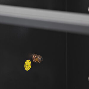 StarTech.com WALLMOUNT4 rack 4U Da parete Nero immagine gallery 4 StarTech.com WALLMOUNT4 rack 4U Da parete Nero