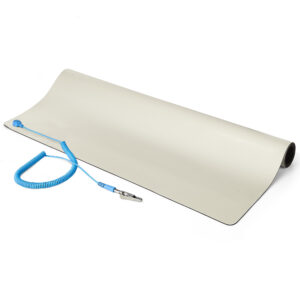 StarTech.com Tappeto Antistatico ESD per pavimento e banco di lavoro - Tappetino antistatico per riparazioni elettroniche con cavo di messa a terra rimovibile - ANSI/ESD S 4.1 - Flessibile - 60x120cm immagine principale StarTech.com Tappeto Antistatico ESD per pavimento e banco di lavoro - Tappetino antistatico per riparazioni elettroniche con cavo di messa a terra rimovibile - ANSI/ESD S 4.1 - Flessibile - 60x120cm