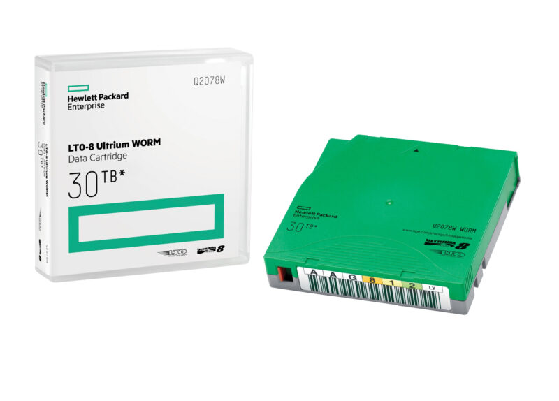 HPE LTO-8 Ultrium 30TB WORM Custom Labeled 20 Data Cartridges with Cases immagine principale HPE LTO-8 Ultrium 30TB WORM Custom Labeled 20 Data Cartridges with Cases