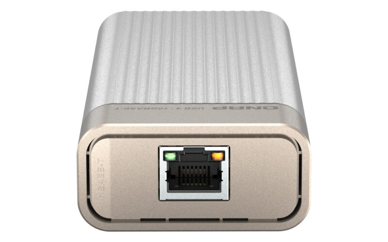 QNAP USB 4 Type-C to 1 x 10GBASE-T Network Ad Ethernet 10000 Mbit/s