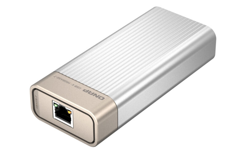 QNAP USB 4 Type-C to 1 x 10GBASE-T Network Ad Ethernet 10000 Mbit/s