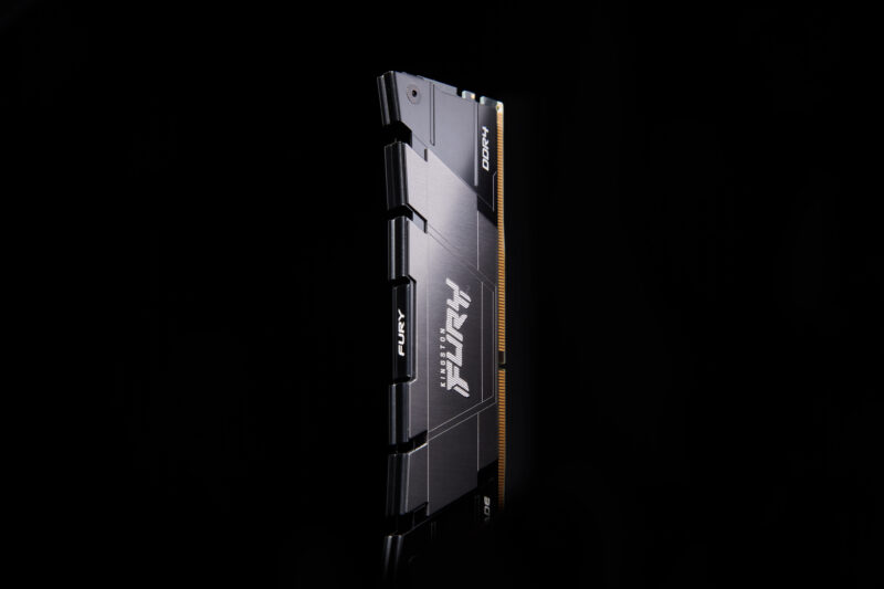 Kingston Technology FURY 32GB 3200MT/s DDR4 CL16 DIMM Renegade Black