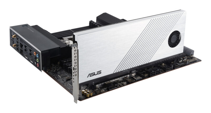 ASUS Pro WS WRX80E-SAGE SE WIFI II AMD WRX80 Base sWRX8 ATX esteso