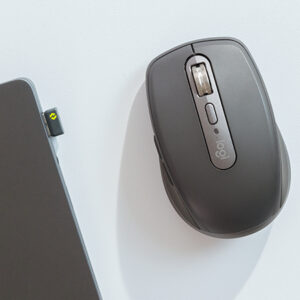 Logitech MX Anywhere 3S for Business mouse Ufficio Mano destra RF senza fili + Bluetooth Laser 8000 DPI immagine gallery 2 Logitech MX Anywhere 3S for Business mouse Ufficio Mano destra RF senza fili + Bluetooth Laser 8000 DPI