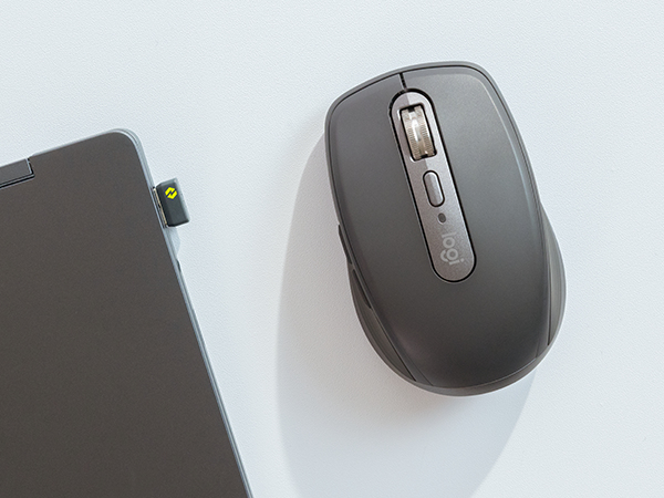 Logitech MX Anywhere 3S for Business mouse Ufficio Mano destra RF senza fili + Bluetooth Laser 8000 DPI immagine gallery 2 Logitech MX Anywhere 3S for Business mouse Ufficio Mano destra RF senza fili + Bluetooth Laser 8000 DPI