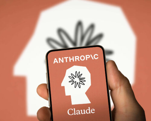Antrophic Claude AI Team Enterprise API Artificial Intelligence Intelligenza Artificiale B2B Aziende PA università Alterside
